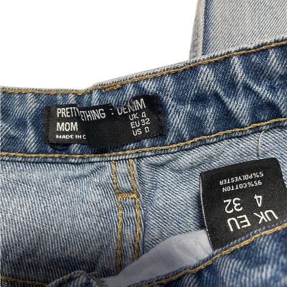 PrettyLittleThing Light Wash Jeans Size 0 - Picture 2 of 5